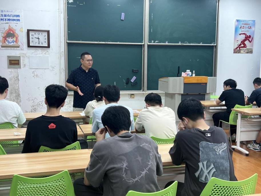 充分发挥育人主体作用